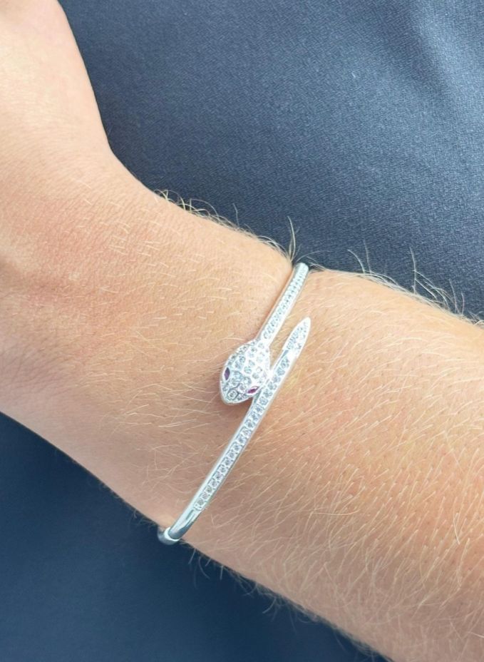 Bracelete de Cobra Cravejado com Zircônia
