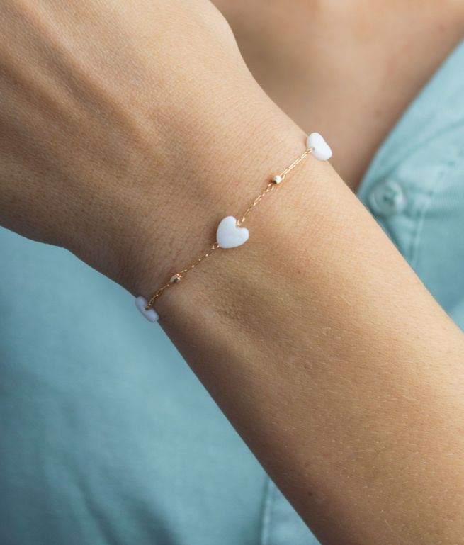 Pulseira Corações Madre Pérola Dourado