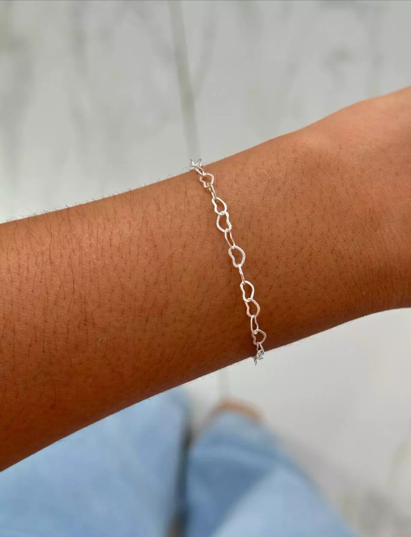 Pulseira Elos Coraçõezinhos Prateado