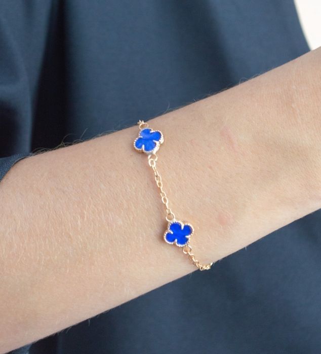Pulseira Três Trevos Azul Virgínia Dourado