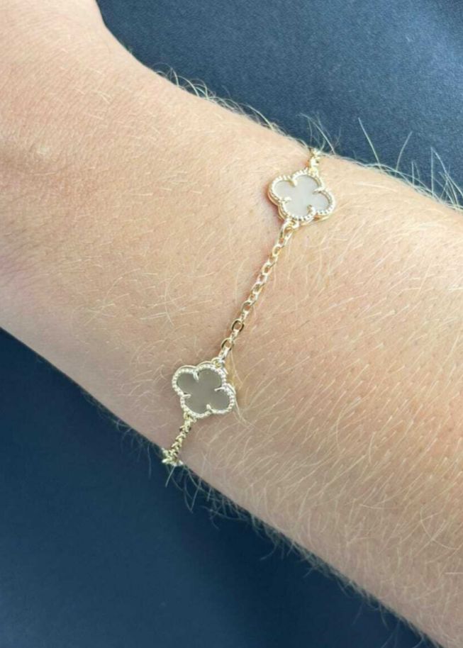 Pulseira Três Trevos Cappuccino Virgínia Dourado