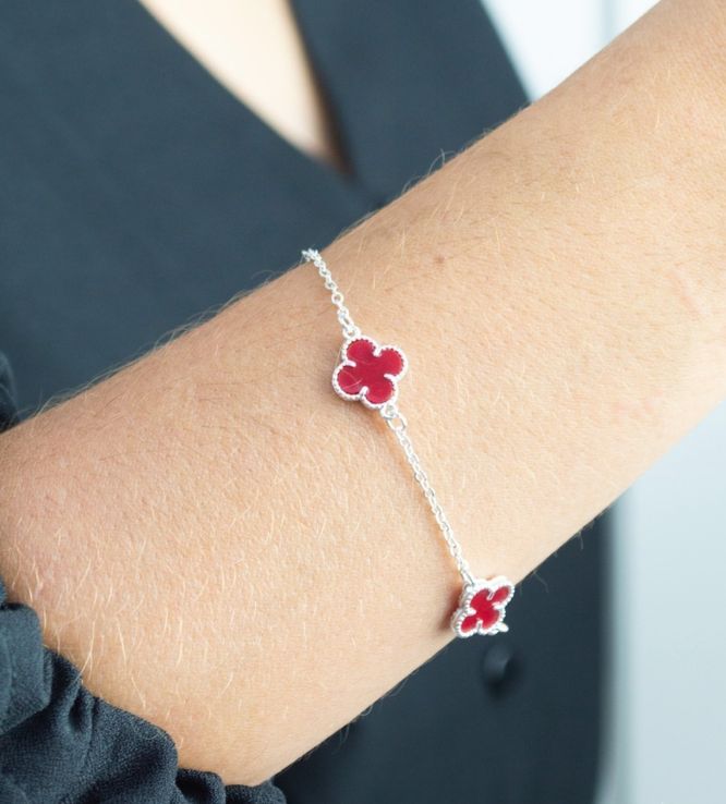 Pulseira Três Trevos Vermelho Virgínia Prateado